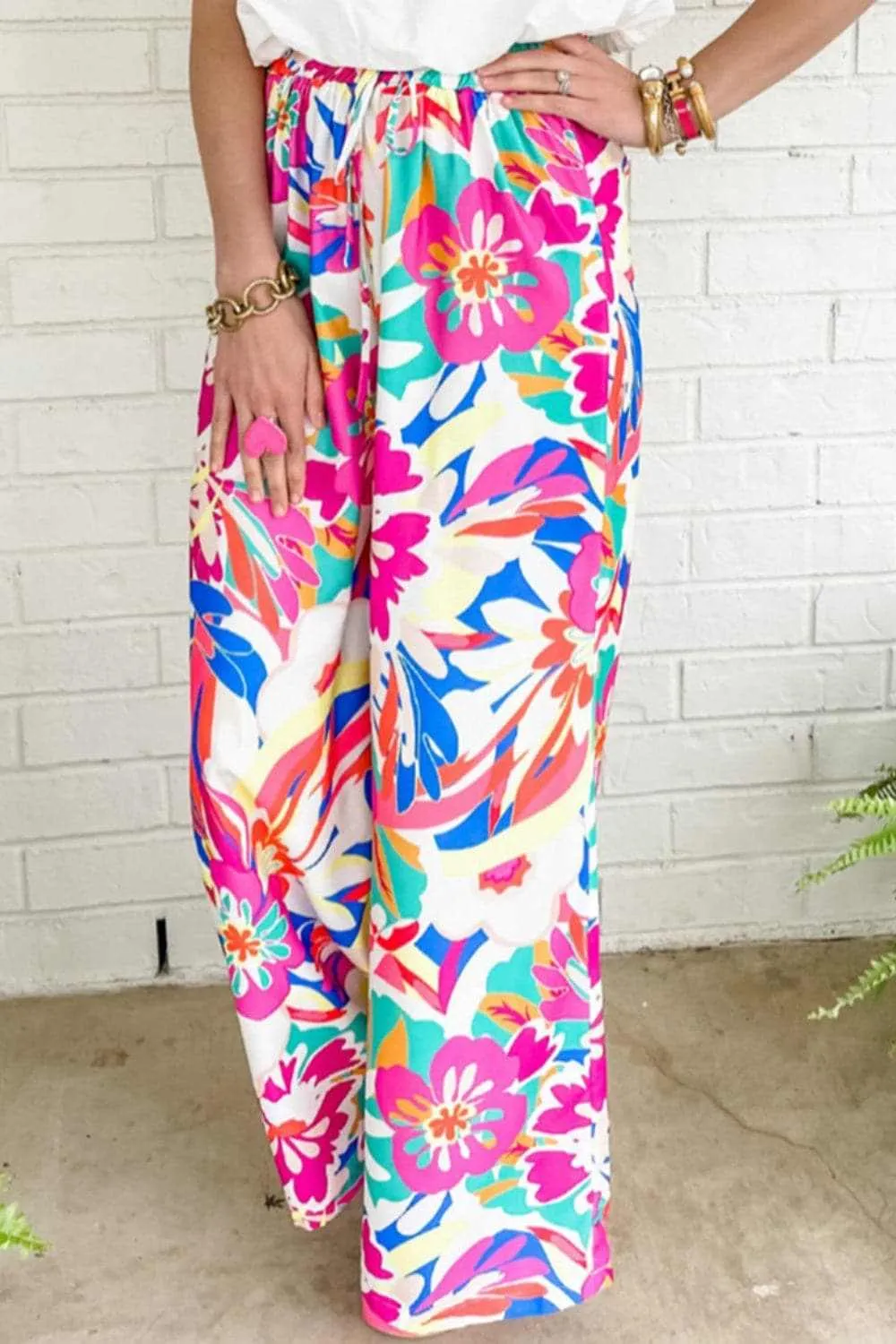 Chic printed wide-leg pants