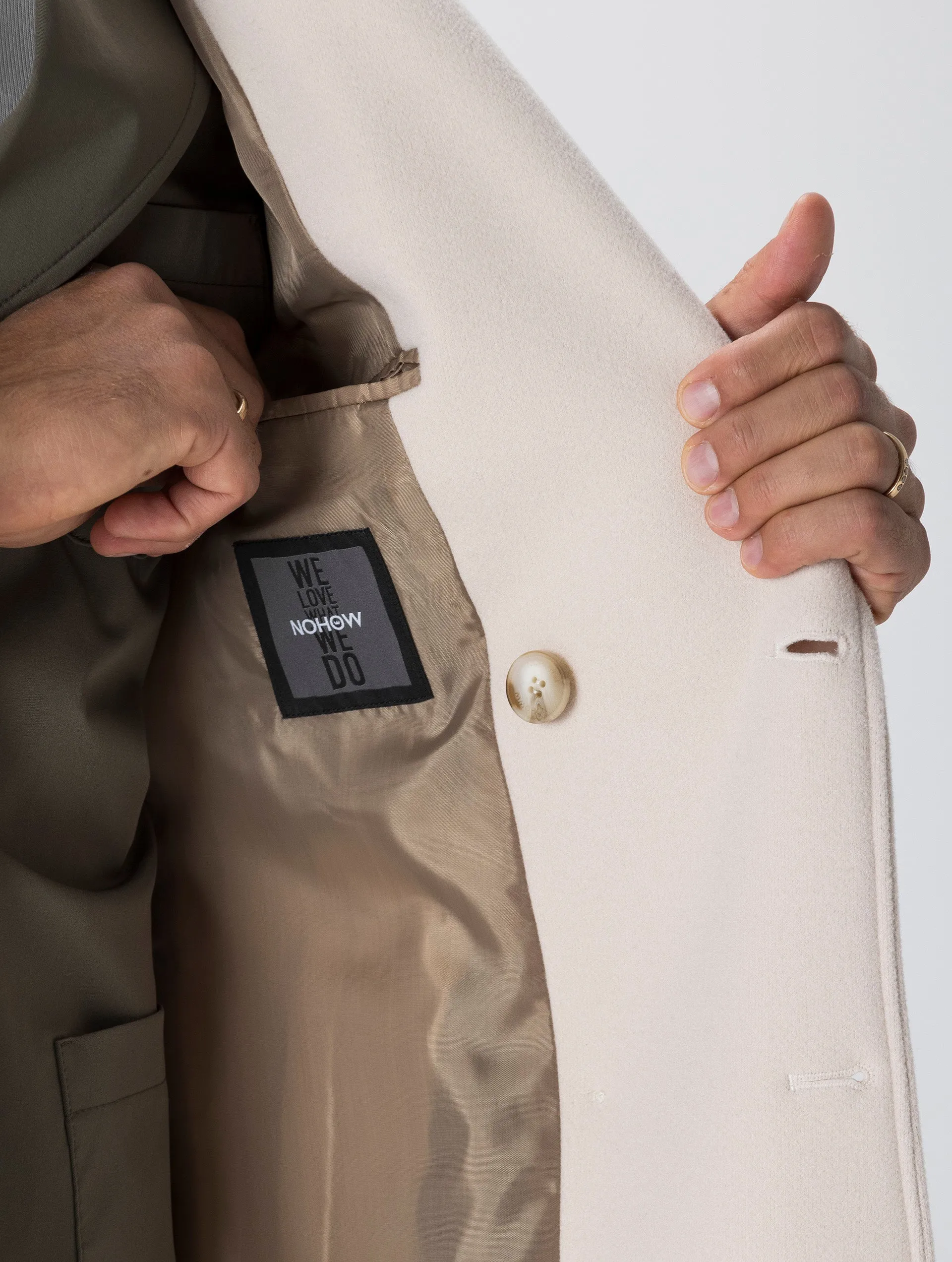 HUGO DOUBLE BREASTED COAT IN KASHA